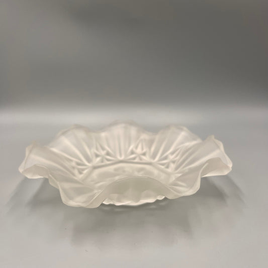 Frosted Pressed Glass Fruit Bowl with Ruffled Edge – Vintage Decorative Dish, 11.5 oz